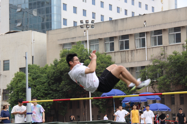 运动会4.jpg 运动会4.jpg